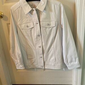 Beautiful leather jacket, buttons